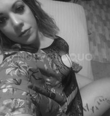 madrileña tatuada  y cañera