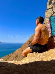 DE PASO EN TU CUIDAD Latino  Piso DISCRETO