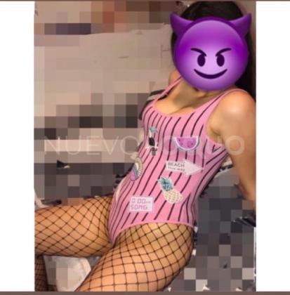  Universitaria morenaza con pelazo de Leona