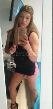 HOLA AMORES MI NOMBRE ES SOFIA CHICA SOLA EN CASA