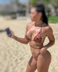 LATINA CALIENTE Y    FOGOSA HAGO 