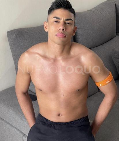  Latino morboso con , siempre . Serio y discreto