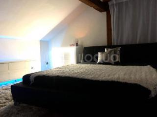 pALZA DE LUXO libre en Suiza con mucho beneficio por semana para hermosas chicas