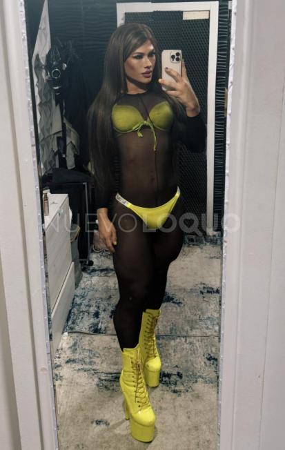  Rebbeca Colombiana sexy colombiana , complaciente