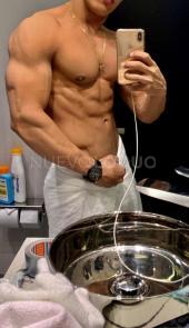 masage erotic fuerte con chico guapo y musculoso