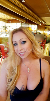 Trans masajista en Vigo cañera femenina guapa 