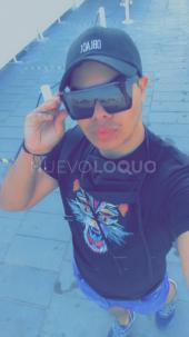 Chico latino caliente