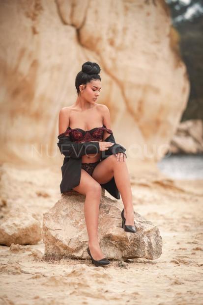  BEAUTIFUL GIRL SENSUAL AND EROTIC