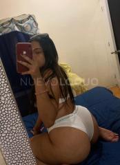 universitaria una y latina, muy completa en la intimidad.