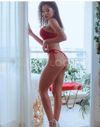  me mostraré como soy, elegante, educada y sensual.