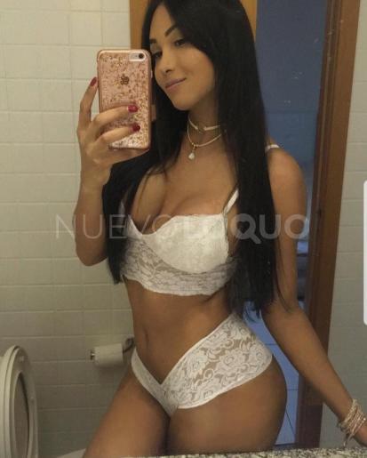  Hola guapo soy una colombiana bien   y me gusta   escribeme