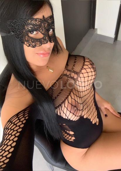  una hermosa latina con muchos atributo para hacer realidad tu fantasia senxual