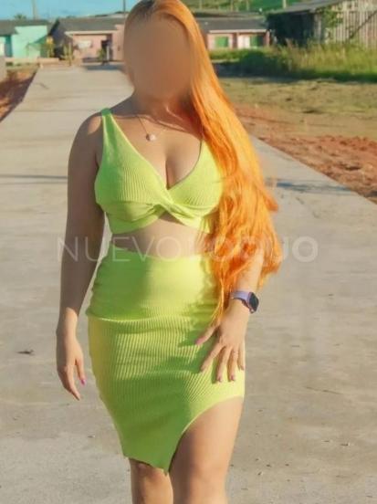  Hermosa Rubia muy morbosa y atrevida 
