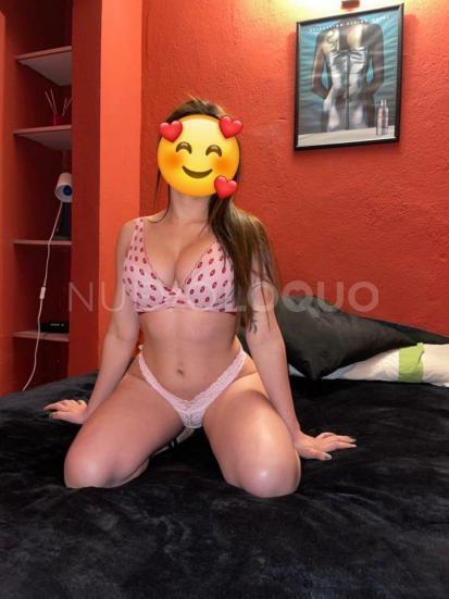   S   CON AMIGAS  DE  Y  AÑOS