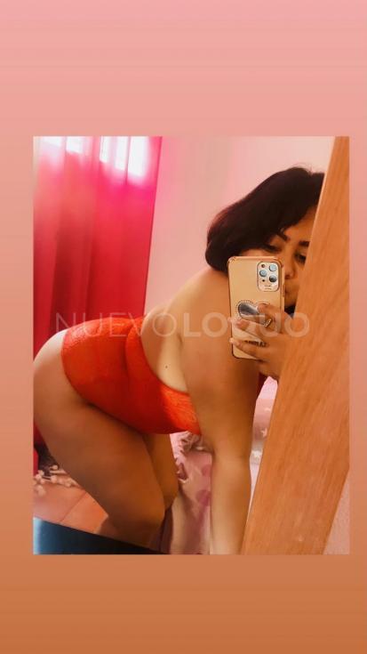 BRASILEÑA A PARTIR DE rosas  A TOP . REINA DEL   