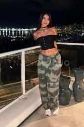 SENSUAL MODELO EN EL CENTRO DE PALMA
