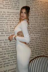 PRECIOSA MODELO !