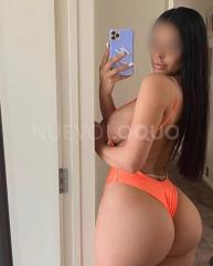 Ariadna , Linda de pechos naturales