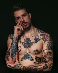 ENEA MASAJISTA, ACOMPAÑANTE DE LUJO