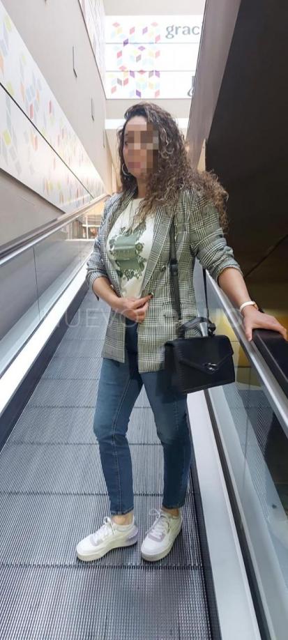  Elegante mujer, Simpática, Bella