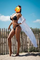 Brasileña hot like a summer  dulce novidad.