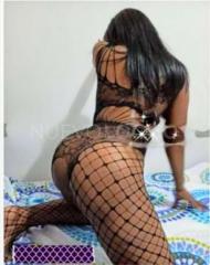 Novedad latina apacionada y implicada