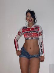 Novedad joven trans súper femenina
