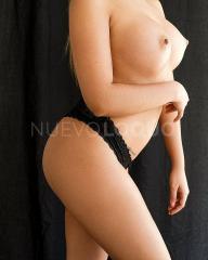 MÓNICA MASAJISTA TÁNTRICA RUBIA PROFESIONAL  AÑOS FOTOS % REALES