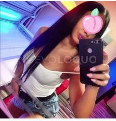 Morenaza masajista guapa