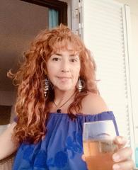 Experimenta el erotismo puro con juliana