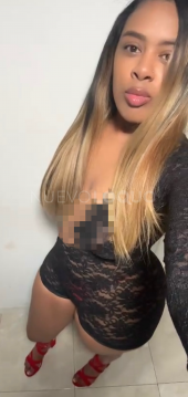 UN BOMBOM ARDIENTE PRECIOSA Y ATREVIDA