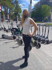 TU MILF DISCRETA EN LA ZONA DE ATOCHA . TAMARA . rosas  HORA