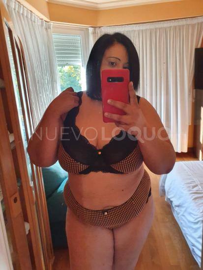  curvy pechugona