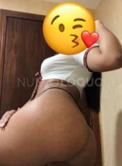 Traviesa y muy   jovencita