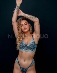 Preciosa brasileña cuerpo sensual candente 