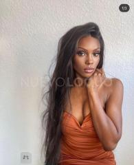 RECIÉN LLEGADA MODELO AFROAMERICANA 