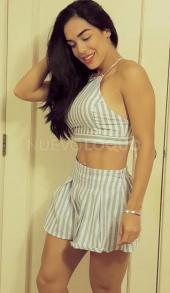 Primera vez guapísima Morena muy a