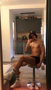   y 