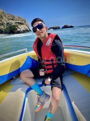 Eduardo tatuado acompañante caliente