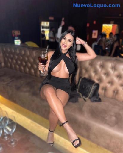  Sara exótica morena con curvas novedad en las palmas