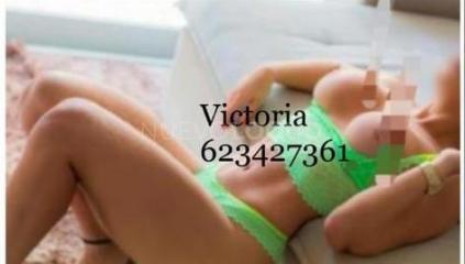 CHICA  INDEPENDIENTEMENTE 