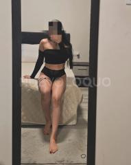 chica cariñosa tranquila