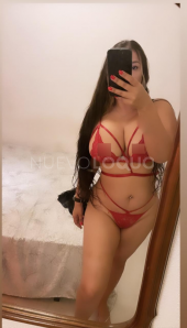 Latina caliente con ganas