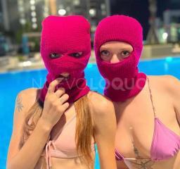 Tiffany & Melissa .Dos gatitas muy juguetonas