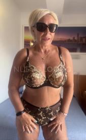 Madura española, morbosa y muy sensual, videollamada, chat y vídeos caseros