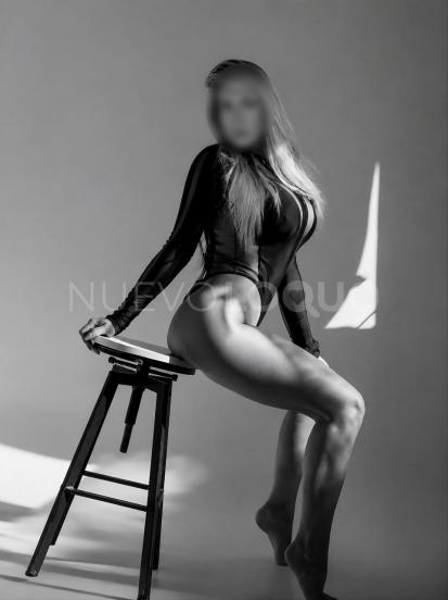 Implicada Cariñosa y Complaciente