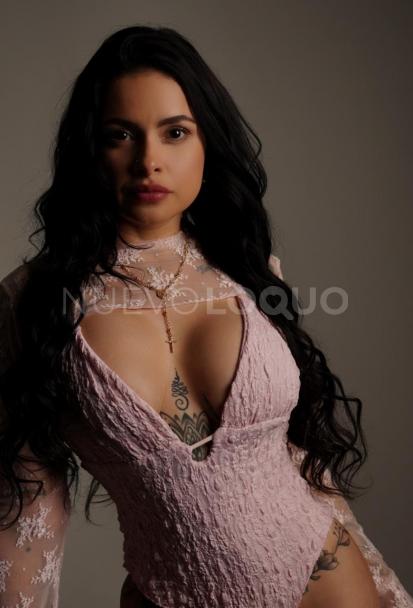  Latina hermosa y caliente, fotos reales