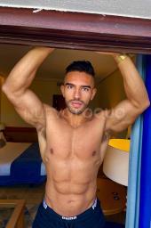 COLOMBIANO DISPUESTO AL PLACER