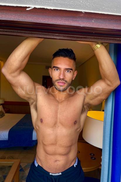 COLOMBIANO DISPUESTO AL PLACER