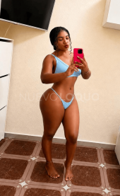 LATINA SENSUAL MOMENTOS ÚNICOS